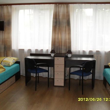 Dom Studencki Atol Hostel Красков Екстериор снимка