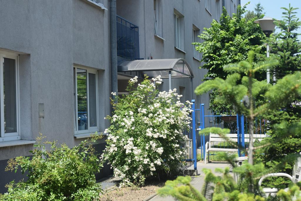 Dom Studencki Atol Hostel Красков Екстериор снимка
