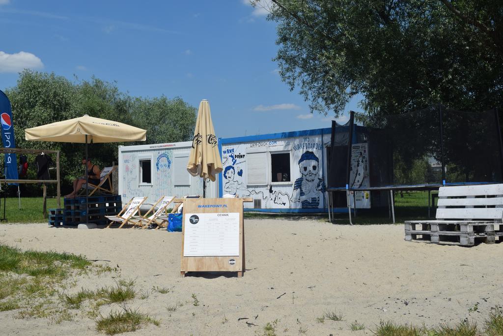 Dom Studencki Atol Hostel Красков Екстериор снимка
