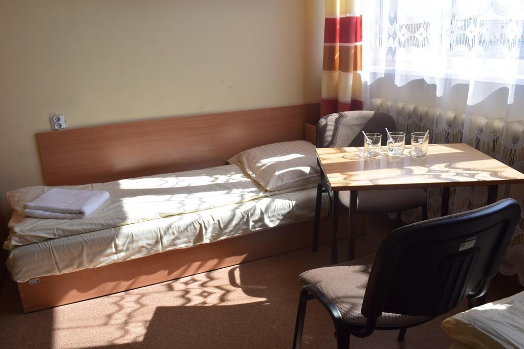 Dom Studencki Atol Hostel Красков Екстериор снимка